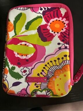 Vera Bradley Pink Floral Zip sleeve case
